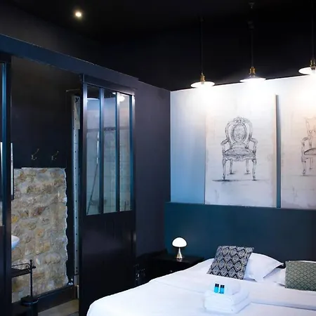 Nice Studio Close To Republique * Parijs